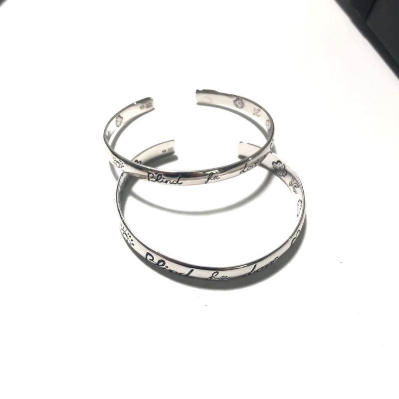 G*u*i bracelets